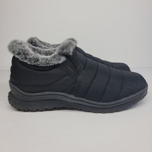 Minnetonka Women's Tulsa Slip-On - Size 8